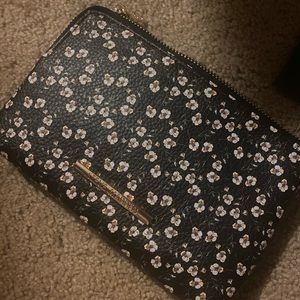 Steven Madden floral clutch new